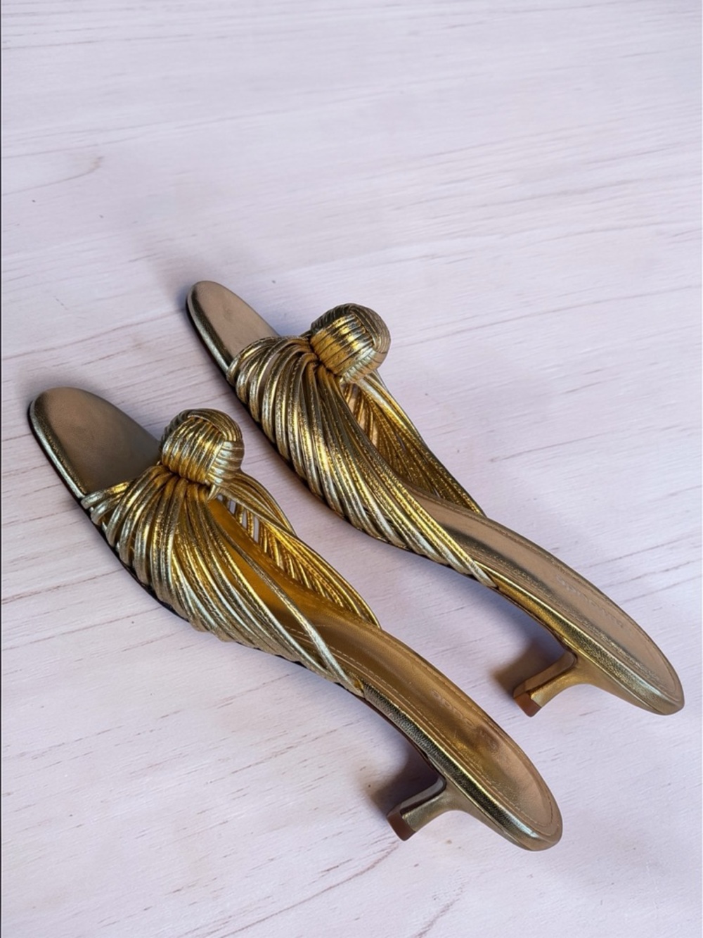 Larroudé Valerie Gold Metallic Leather Knot Mules Size 8.5 - Picture 5 of 6